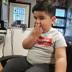 Meet your Posher, Héctor